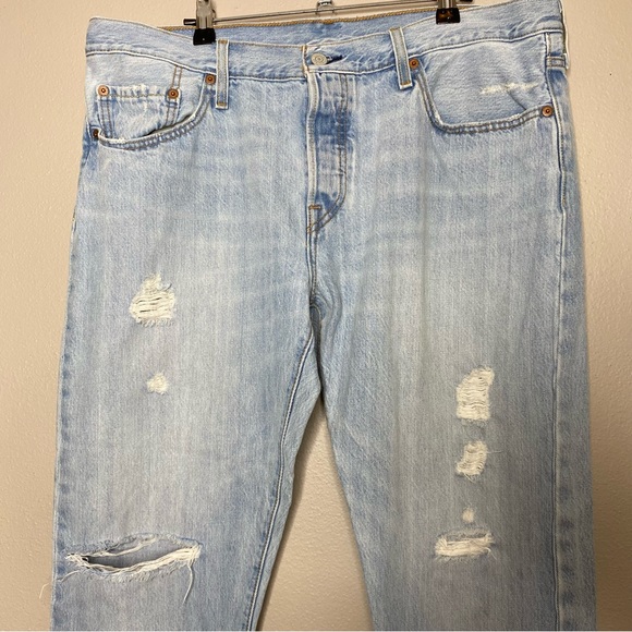 Levi’s 501 CT 32x32 Light Wash Distressed Jeans - Picture 3 of 14